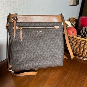 Michael Kors Logo Crossbody